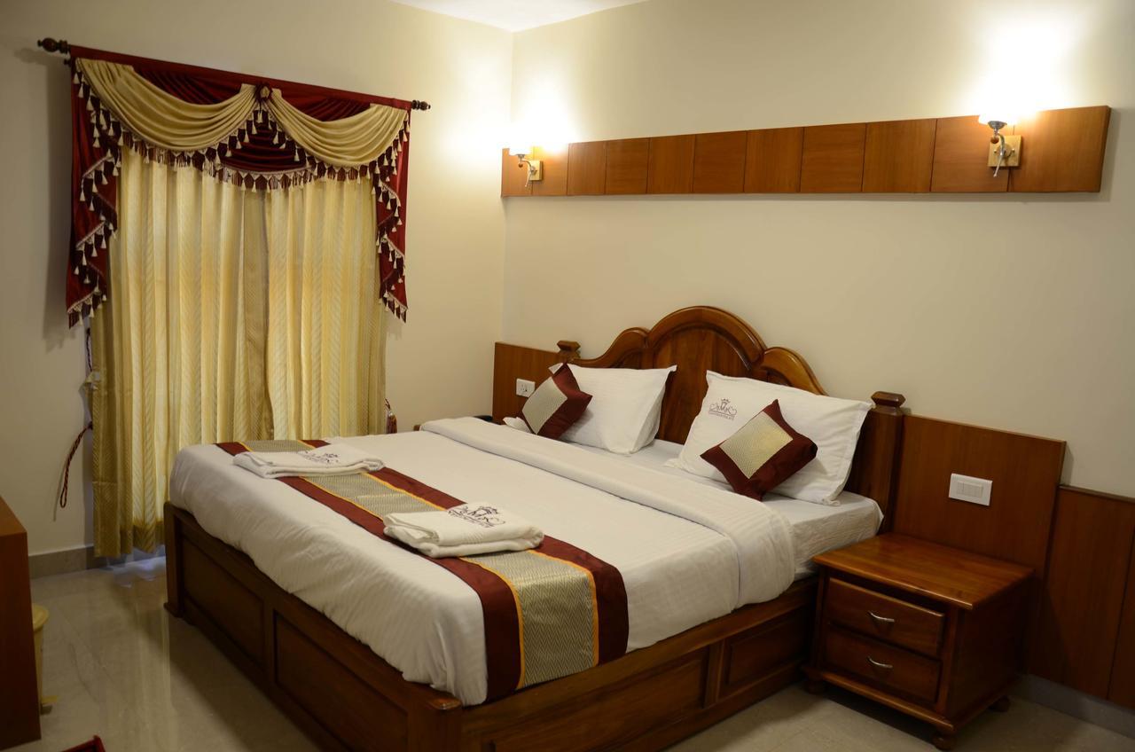 Hotel Vasantham Palace อูตี ภายนอก รูปภาพ